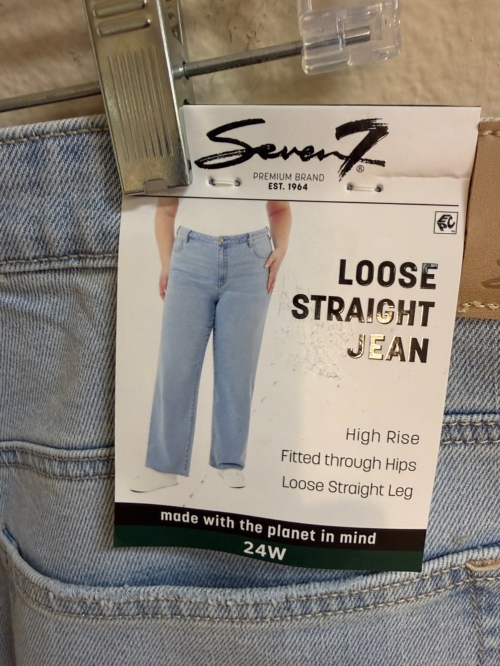 NWT Size 24W Seven7 Loose Straight Jean